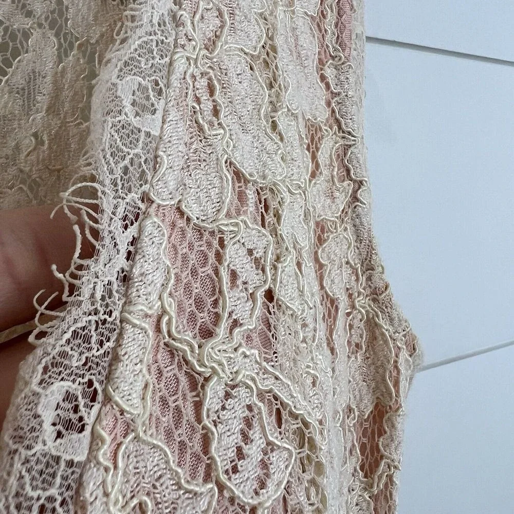 Babaton Aritzia Lace Fit Flare Dress Women 2 Floral V-Neck Sleeveless Blush‎